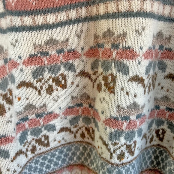 Vintage Cadogan Court Sweater, Size M - Picture 7 of 12